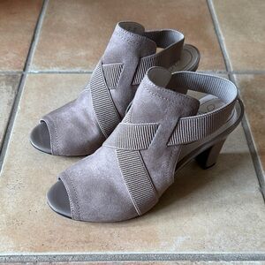 Life Stride Taupe Peep-Toe Heels